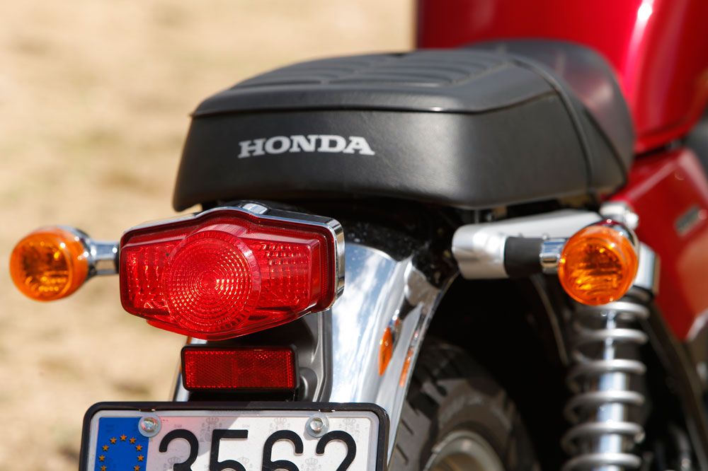 Comparativa BMW R nineT- Honda CB1100EX. Galería