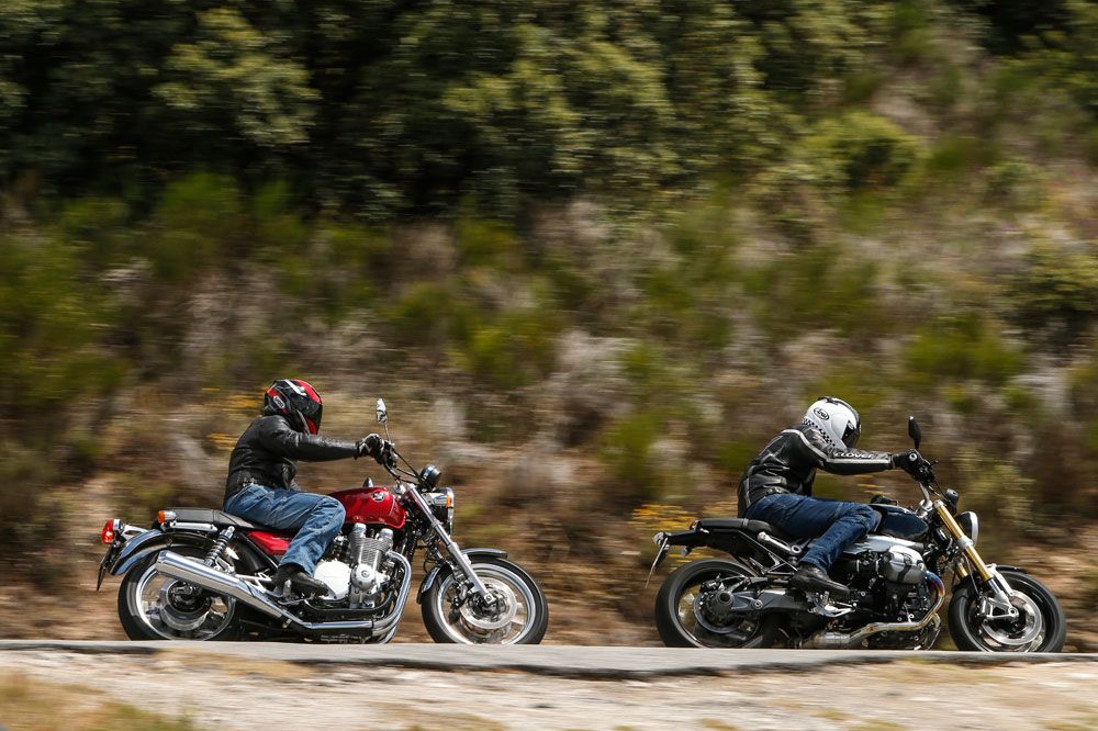 Comparativa BMW R nineT- Honda CB1100EX. Galería