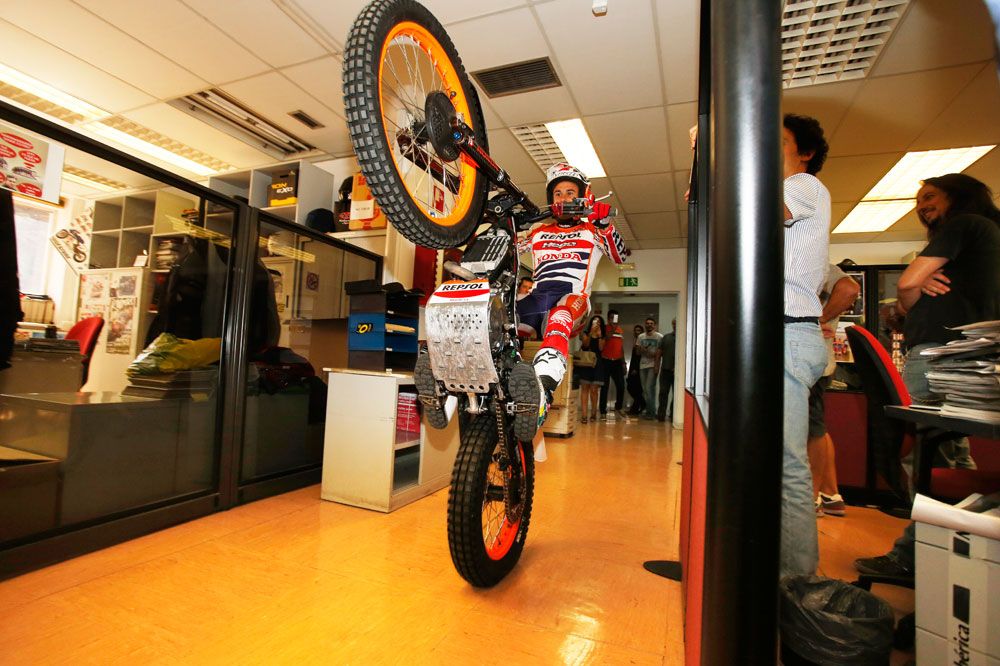 Entrevista a Toni Bou tras su octavo título mundial en Trial Outdoor. Galería