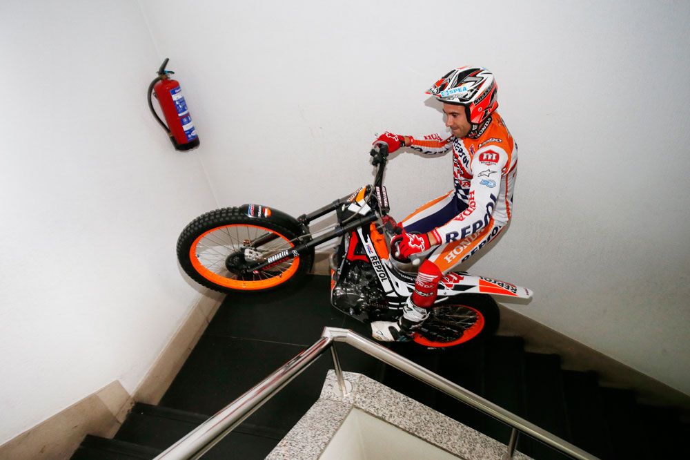 Entrevista a Toni Bou tras su octavo título mundial en Trial Outdoor. Galería