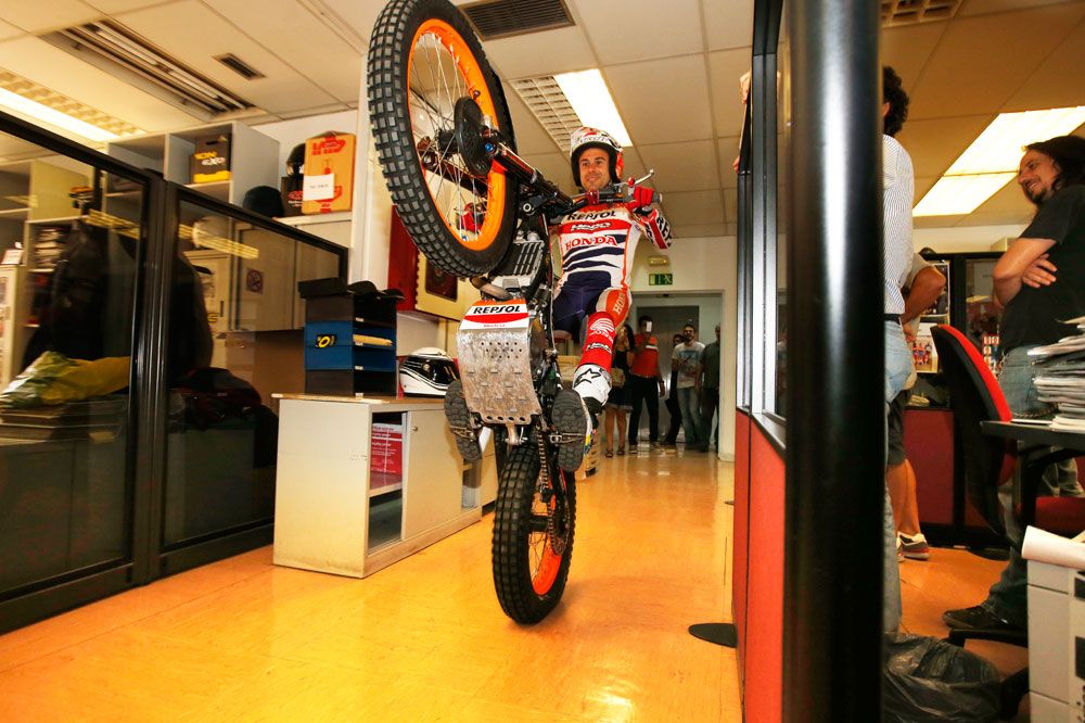 Entrevista a Toni Bou tras su octavo título mundial en Trial Outdoor. Galería
