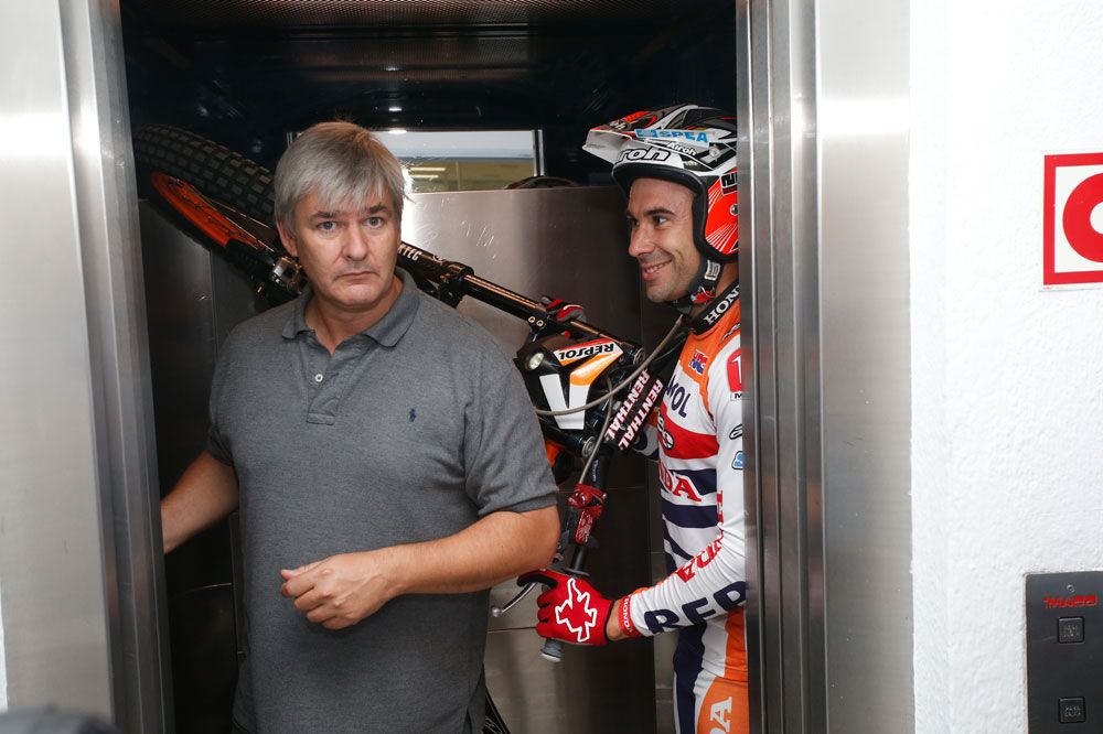 Entrevista a Toni Bou tras su octavo título mundial en Trial Outdoor. Galería