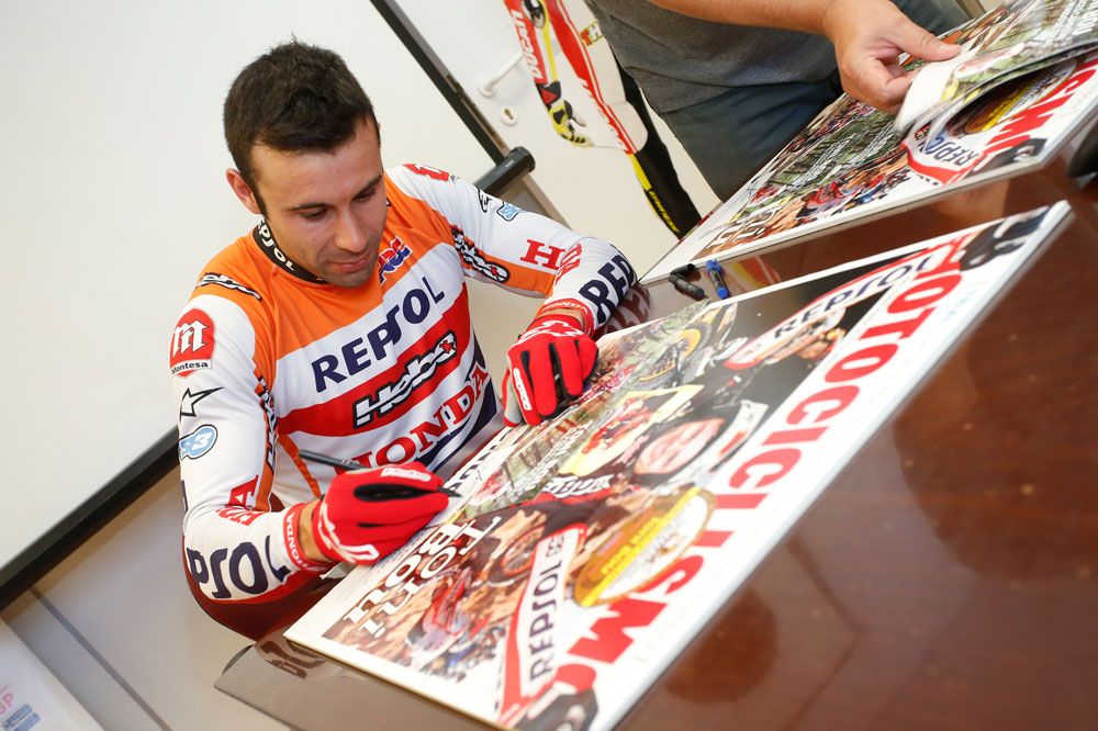 Entrevista a Toni Bou tras su octavo título mundial en Trial Outdoor. Galería