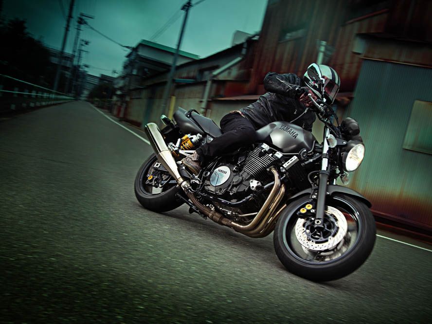 Yamaha XJR1300 2015. Fotos