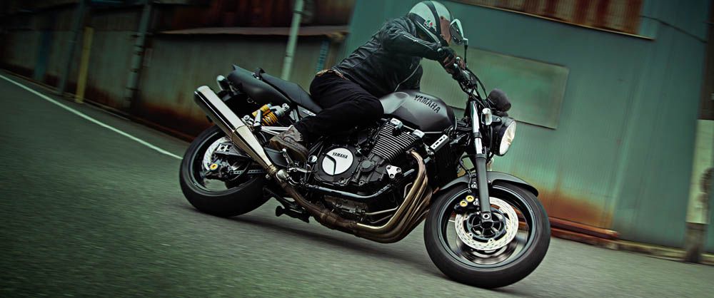 Yamaha XJR1300 2015. Fotos
