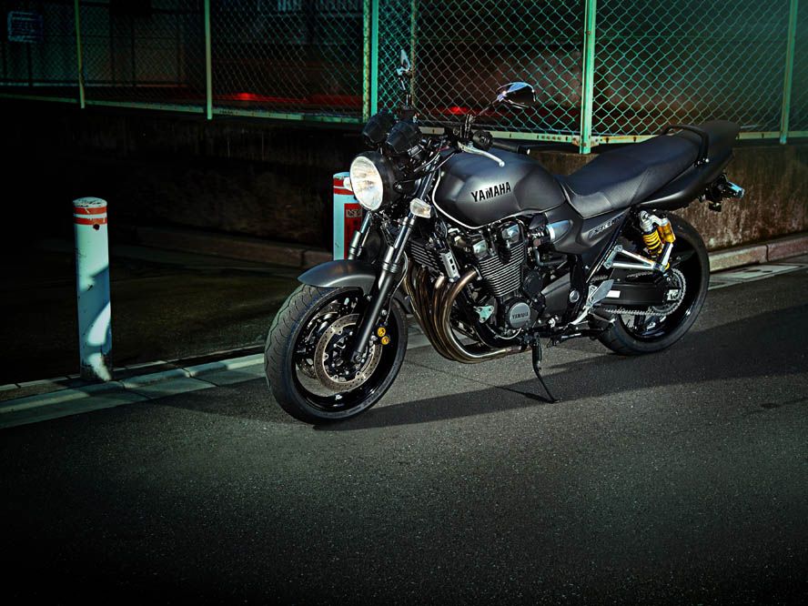 Yamaha XJR1300 2015. Fotos