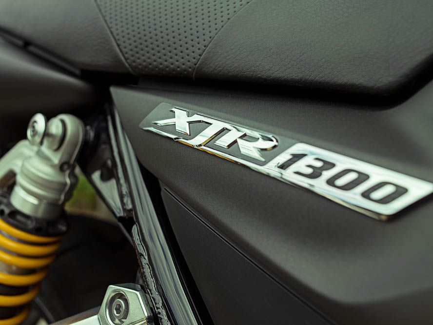 Yamaha XJR1300 2015. Fotos