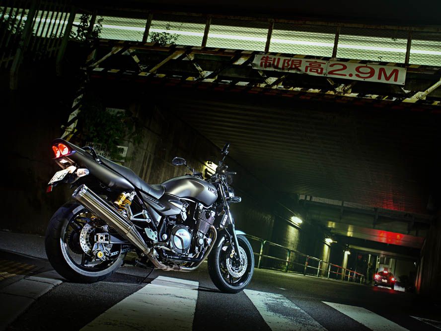 Yamaha XJR1300 2015. Fotos