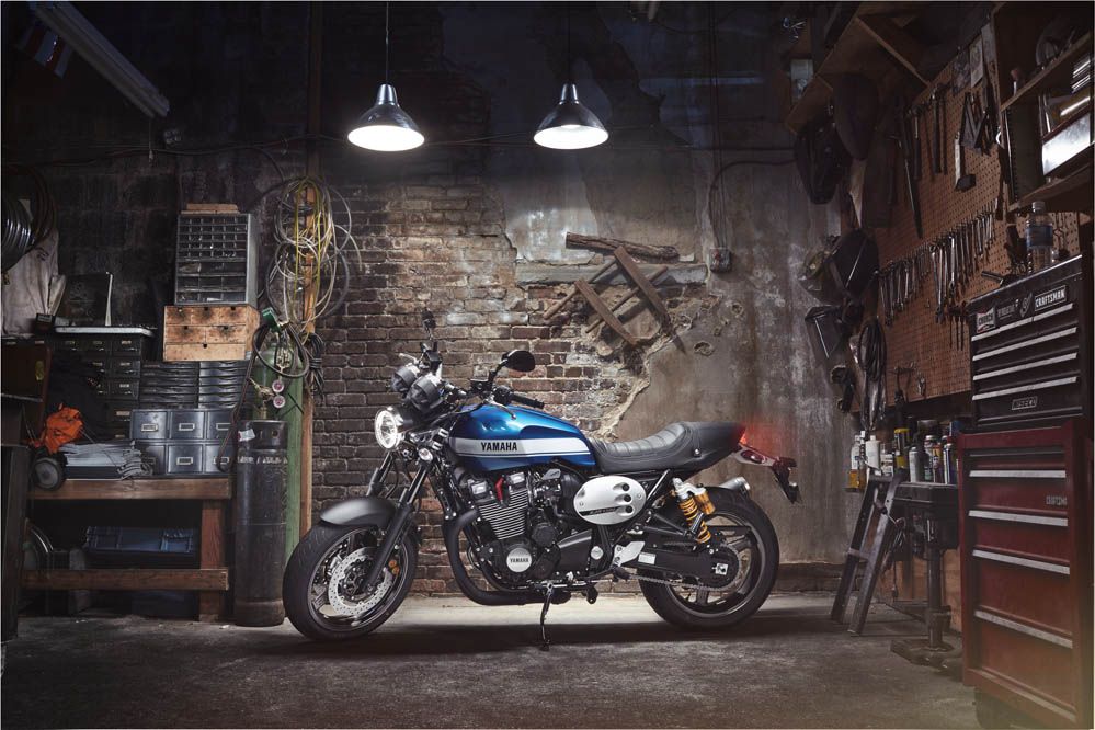 Yamaha XJR1300 2015. Fotos