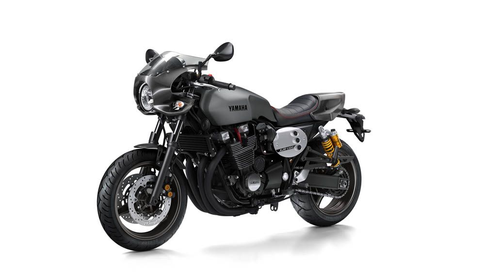 Yamaha XJR1300 Racer. Fotos
