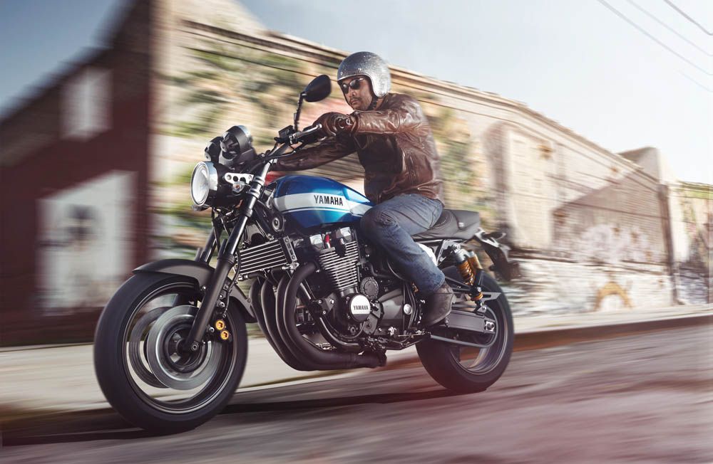 Yamaha XJR1300 2015. Fotos