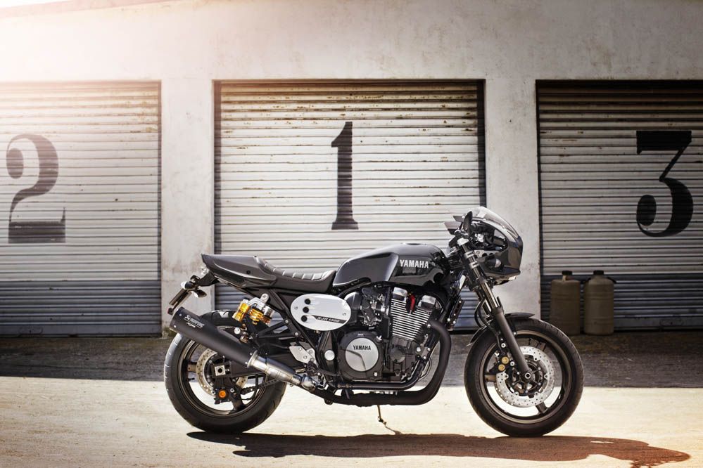 Yamaha XJR1300 Racer. Fotos