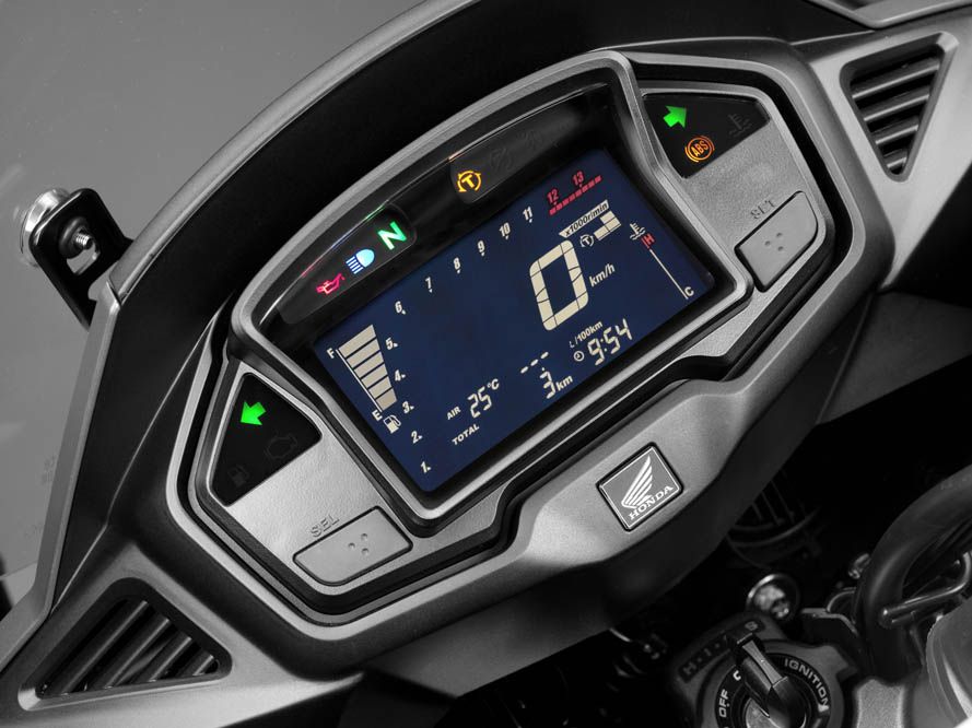 Honda VFR800X Crossrunner 2015. Fotos