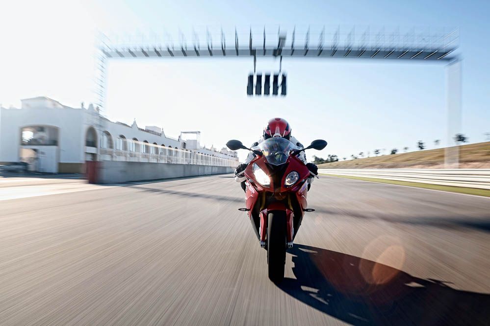 BMW S 1000 RR 2015. Fotos