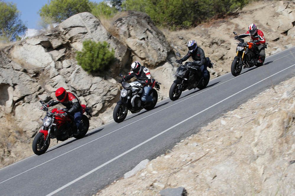 Comparativa Naked medias: Ducati Monster 821, Kawasaki Z800e, MV Agusta Brutale 800 y Yamaha Mt-09. Galería