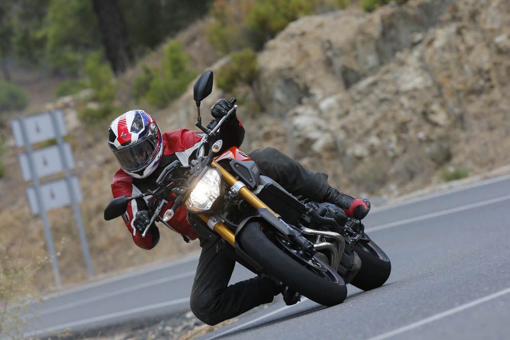 Comparativa Naked medias: Ducati Monster 821, Kawasaki Z800e, MV Agusta Brutale 800 y Yamaha Mt-09. Galería