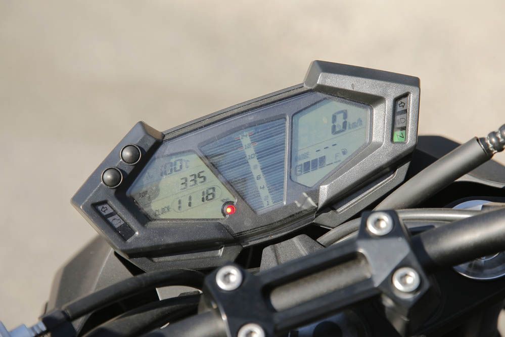 Comparativa Naked medias: Ducati Monster 821, Kawasaki Z800e, MV Agusta Brutale 800 y Yamaha Mt-09. Galería