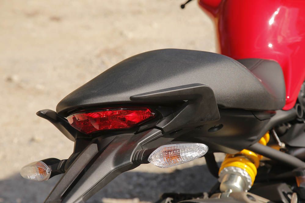 Comparativa Naked medias: Ducati Monster 821, Kawasaki Z800e, MV Agusta Brutale 800 y Yamaha Mt-09. Galería