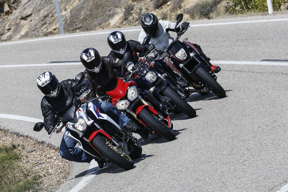 Fotos. Comparativa Naked medias: Honda CB650F, KTM 690 Duke, Triumph Street Triple y Yamaha MT-07