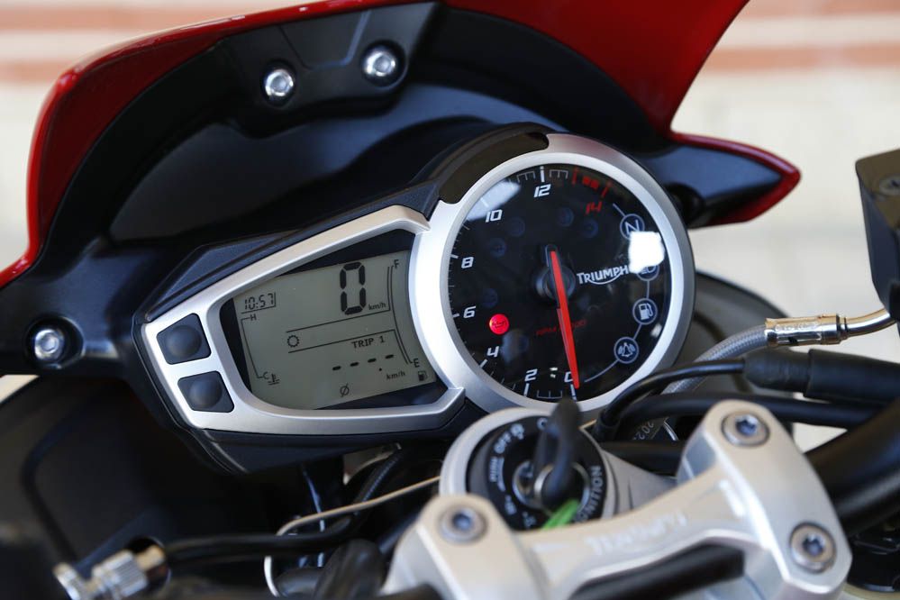 Fotos. Comparativa Naked medias: Honda CB650F, KTM 690 Duke, Triumph Street Triple y Yamaha MT-07