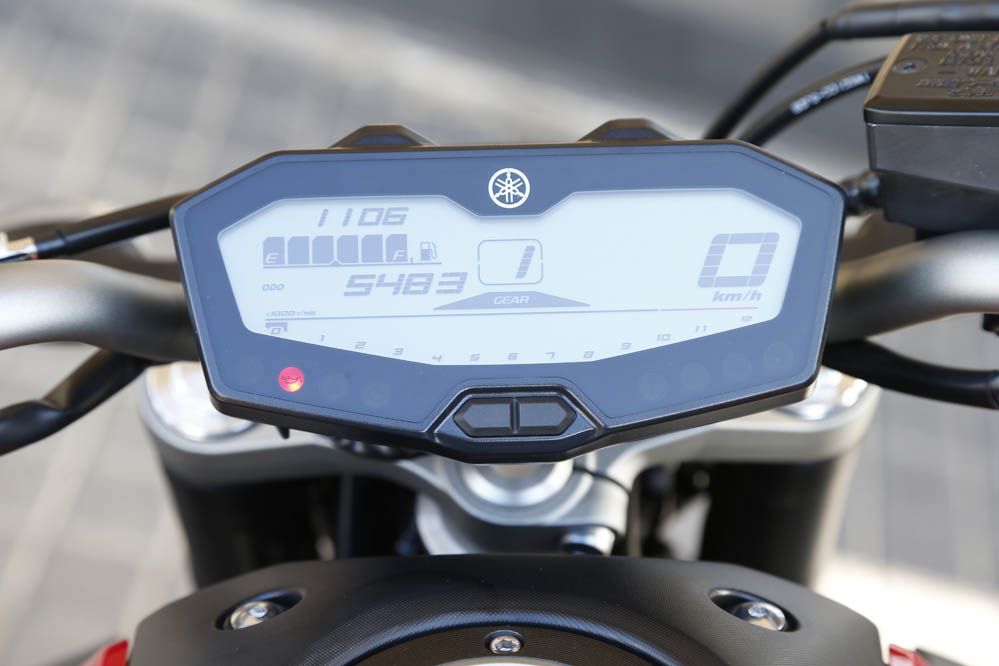 Fotos. Comparativa Naked medias: Honda CB650F, KTM 690 Duke, Triumph Street Triple y Yamaha MT-07