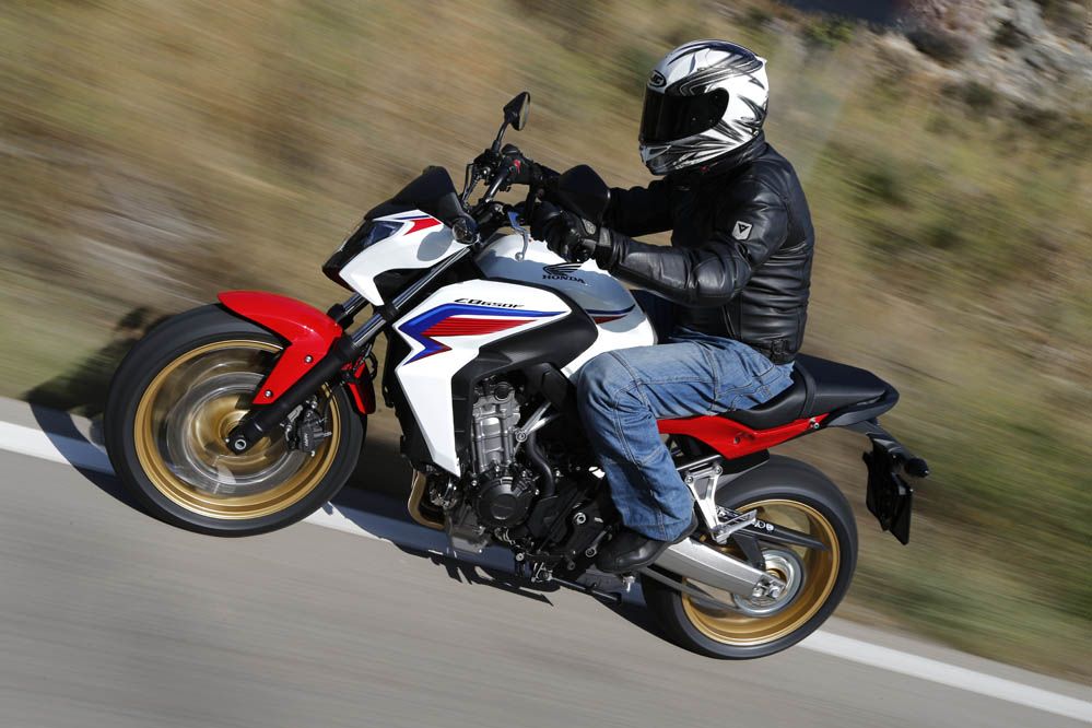 Fotos. Comparativa Naked medias: Honda CB650F, KTM 690 Duke, Triumph Street Triple y Yamaha MT-07