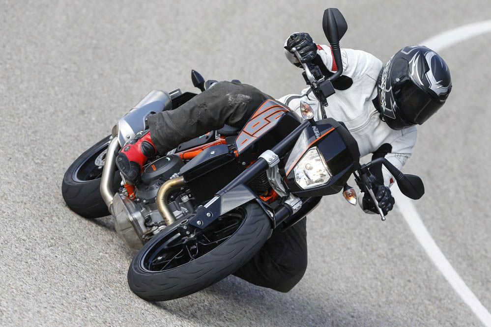 Fotos. Comparativa Naked medias: Honda CB650F, KTM 690 Duke, Triumph Street Triple y Yamaha MT-07
