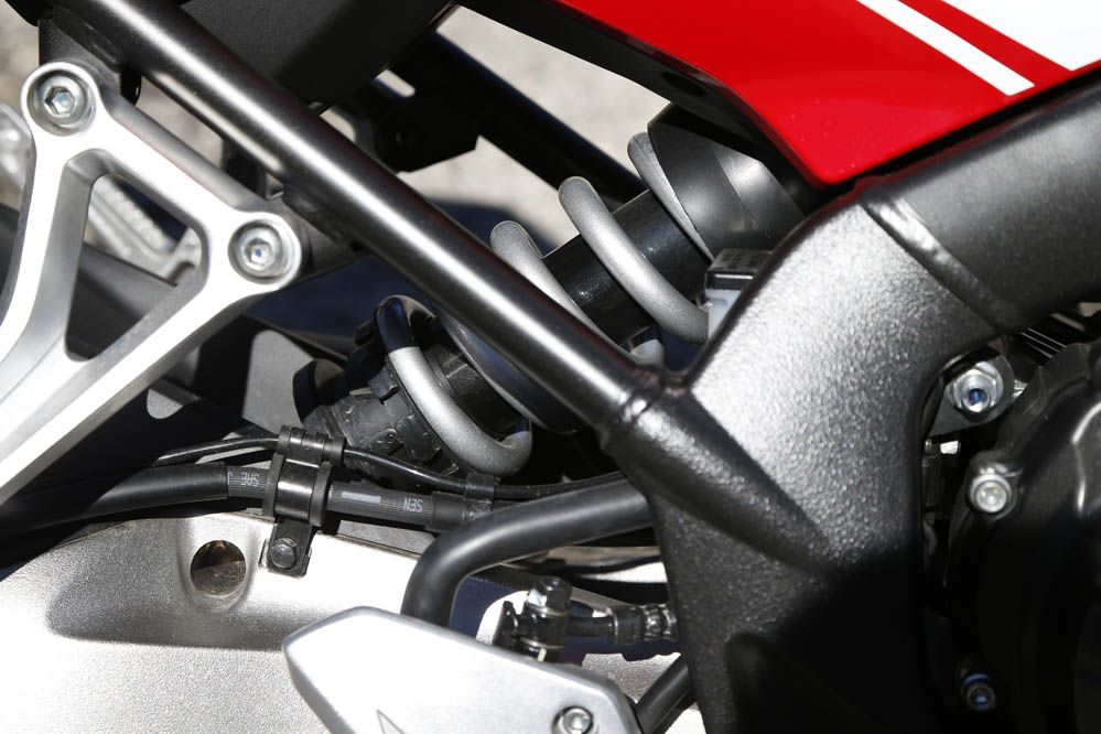 Comparativa Honda CB650F- Yamaha XJ6. Galería