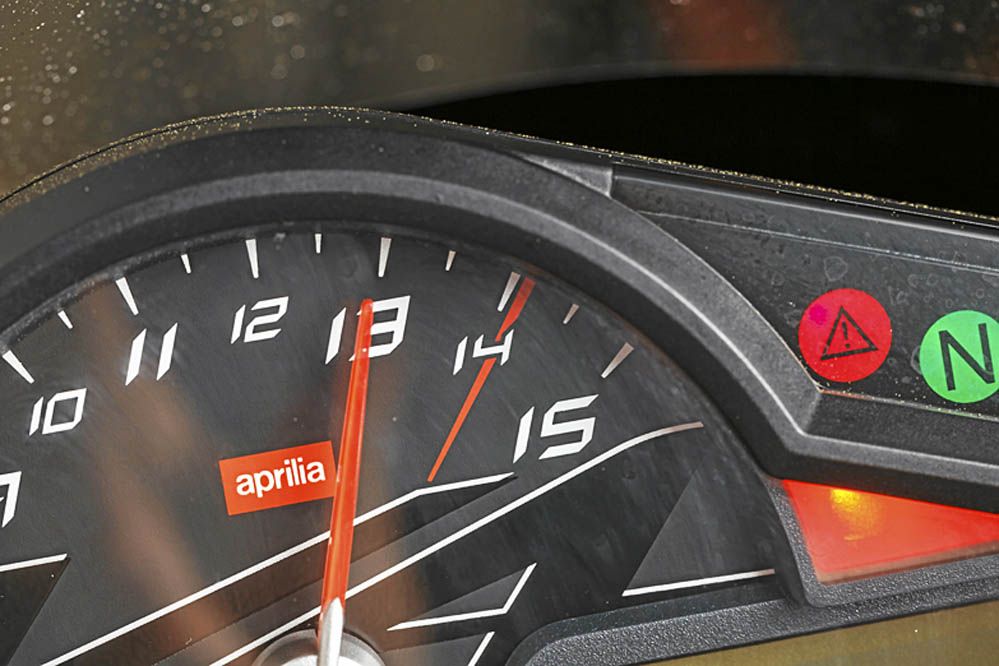 Comparativa deportivas 1000 Aprilia, BMW, KTM. Galería