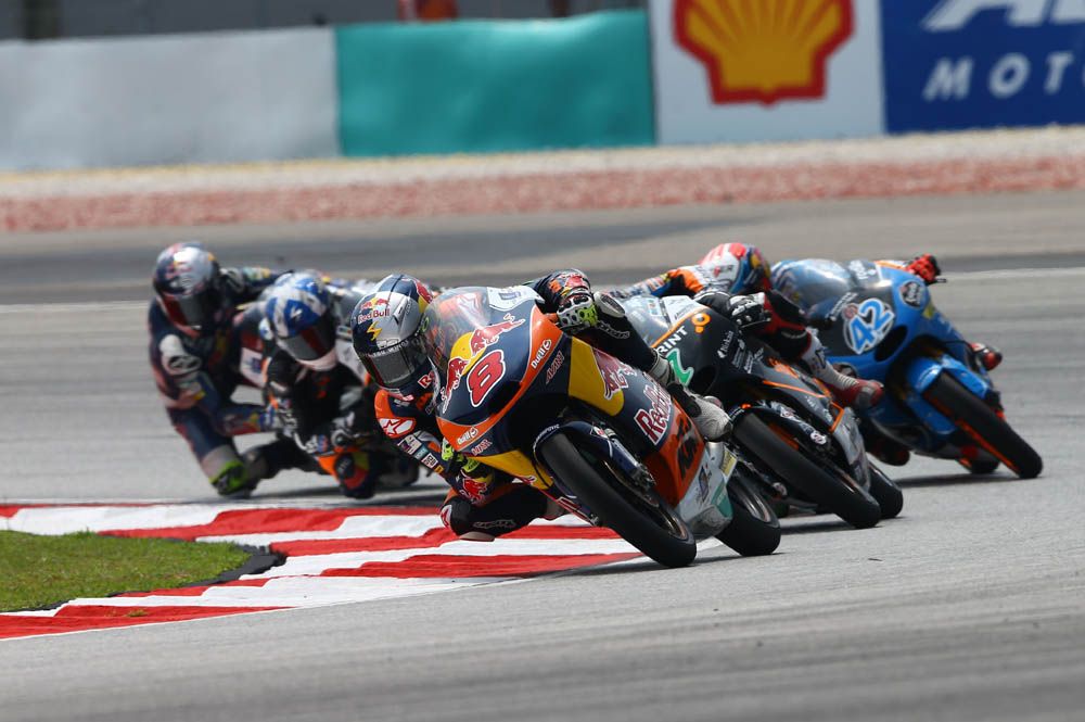 La carrera de Moto3 del GP de Malasia en imágenes