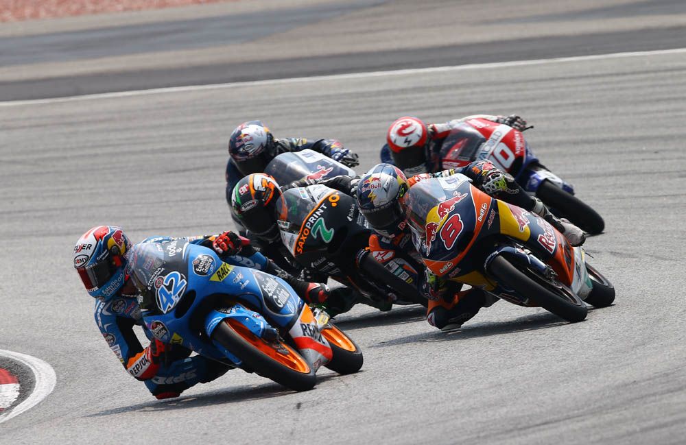 La carrera de Moto3 del GP de Malasia en imágenes