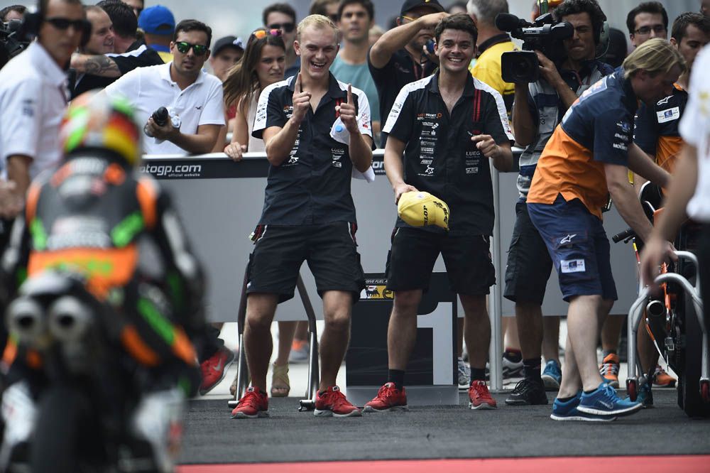 La carrera de Moto3 del GP de Malasia en imágenes