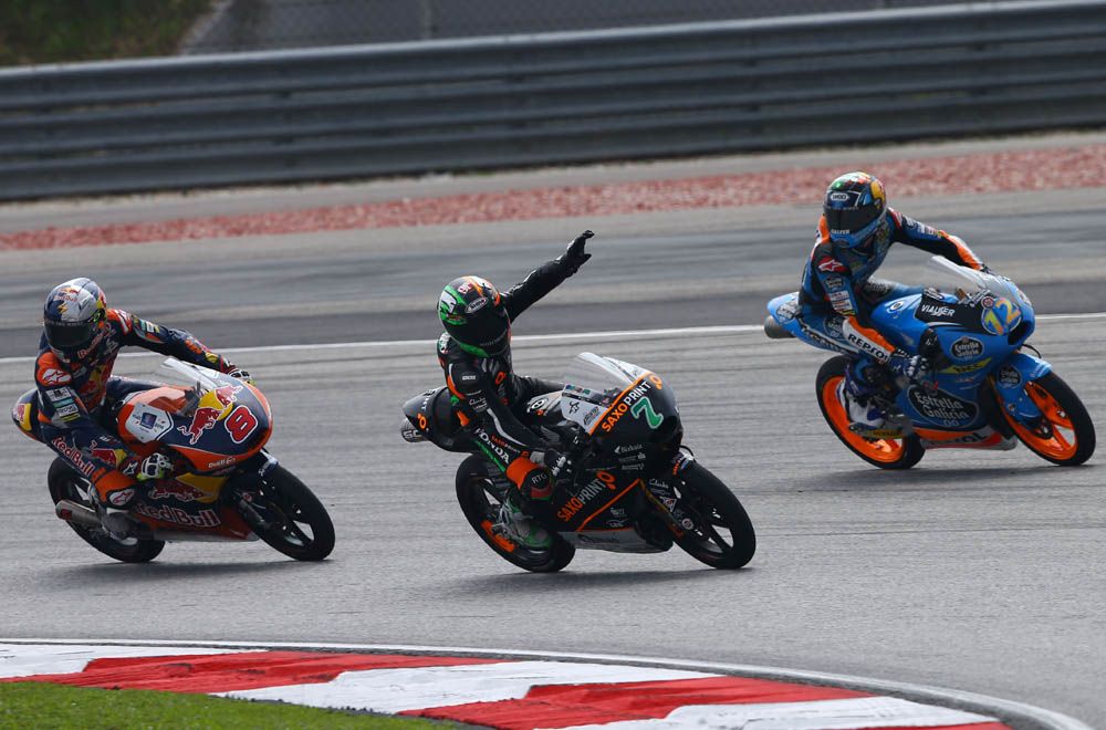 La carrera de Moto3 del GP de Malasia en imágenes