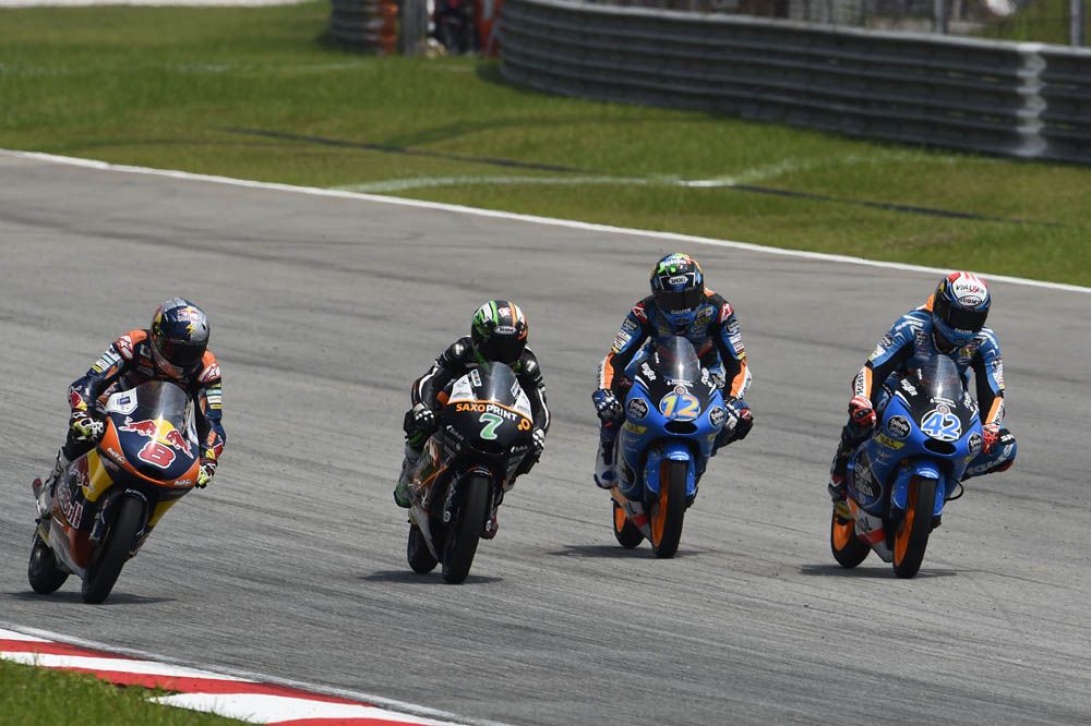 La carrera de Moto3 del GP de Malasia en imágenes