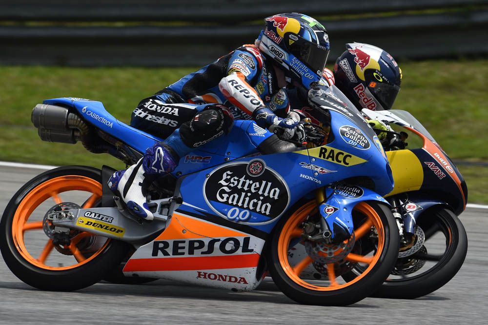 La carrera de Moto3 del GP de Malasia en imágenes