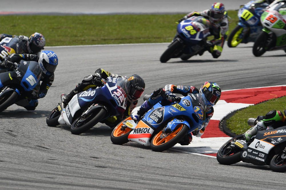 La carrera de Moto3 del GP de Malasia en imágenes