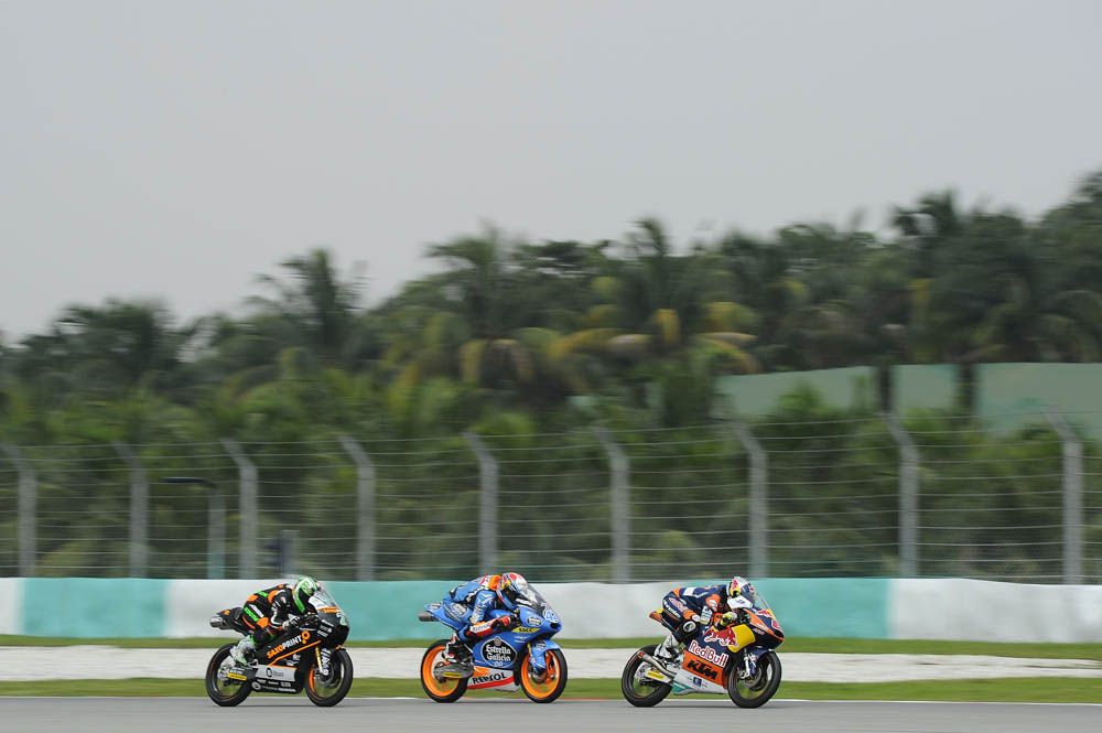 La carrera de Moto3 del GP de Malasia en imágenes
