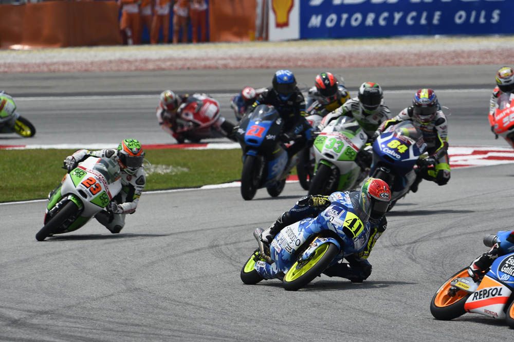 La carrera de Moto3 del GP de Malasia en imágenes