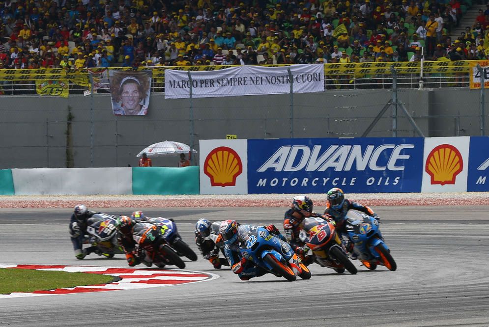 La carrera de Moto3 del GP de Malasia en imágenes