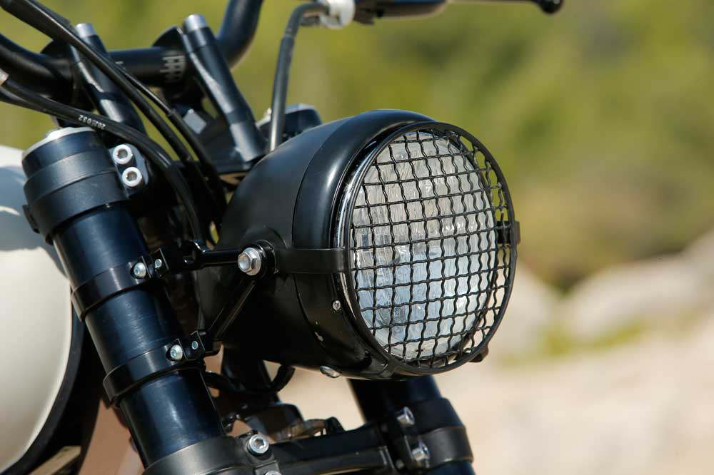 Triumph Tramontana