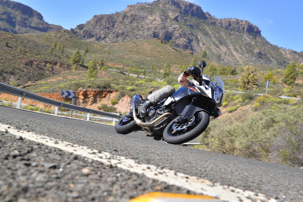 KTM 1050 Adventure 2015. Fotos