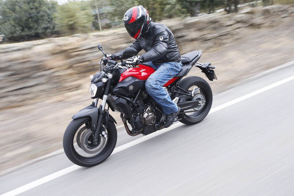 Comparativa Yamaha MT-09 y Yamaha MT-07. Galería