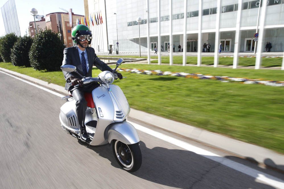 Prueba de la Vespa 946. Galería