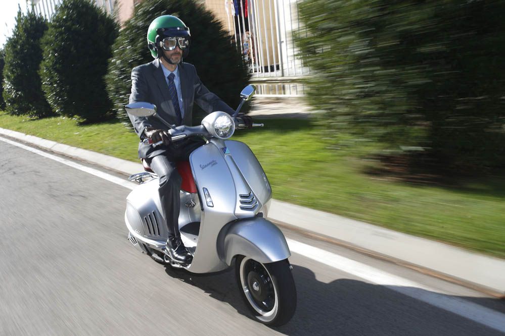 Prueba de la Vespa 946. Galería