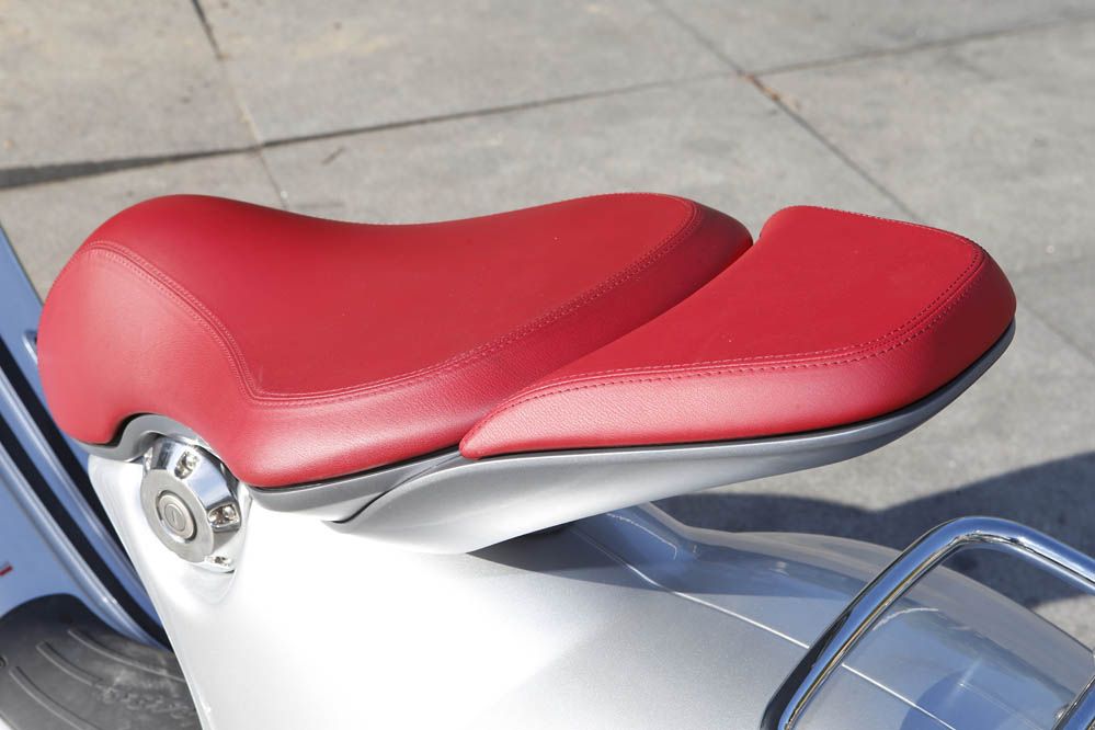 Prueba de la Vespa 946. Galería