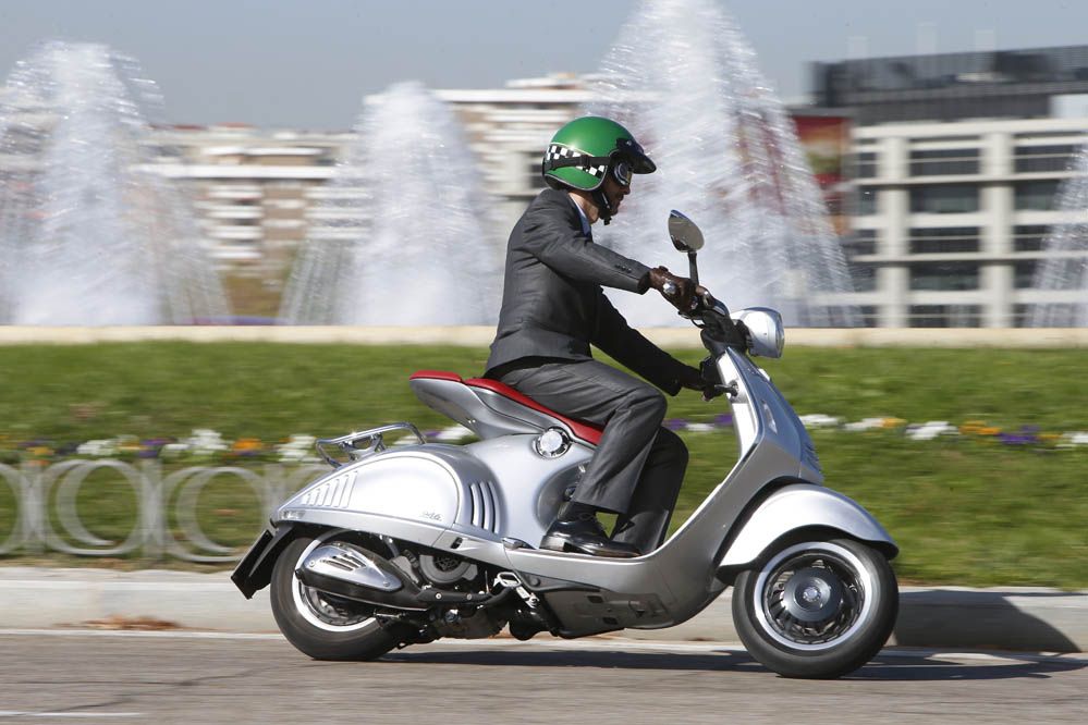 Prueba de la Vespa 946. Galería