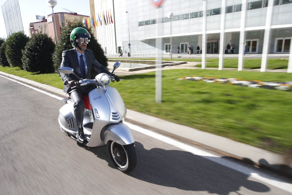 Prueba de la Vespa 946. Galería