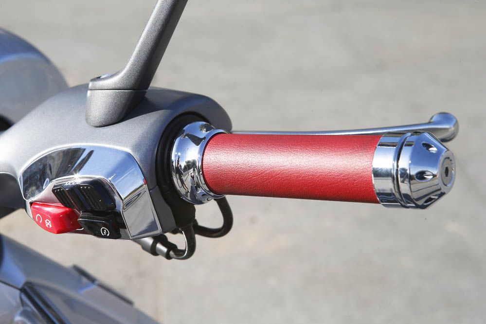 Prueba de la Vespa 946. Galería