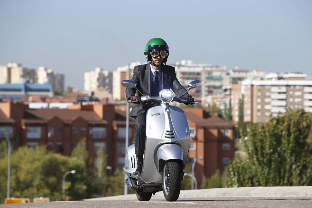 Prueba de la Vespa 946. Galería