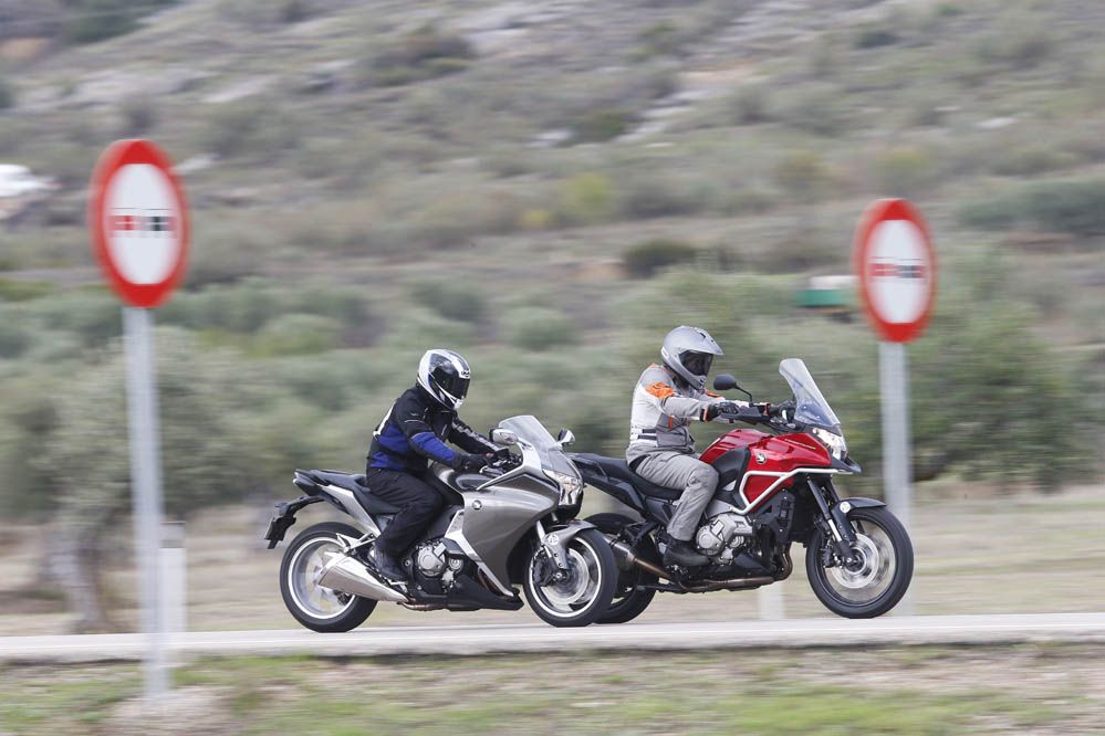 Comparativa Honda Crosstourer- Honda VFR1200F. Galería